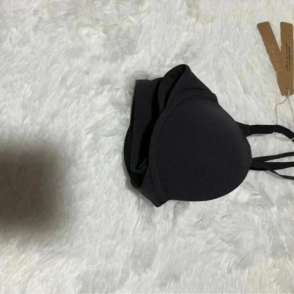 Skims  first everybody - Picture 3 of 7